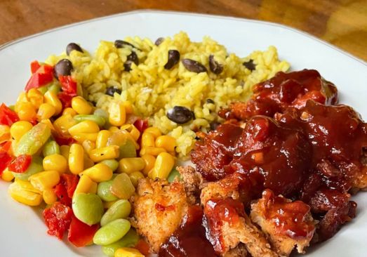 BBQ Chicken Breast with Rib Meat in BBQ Sauce, Rice & Beans and Vegetables - Individual Meal